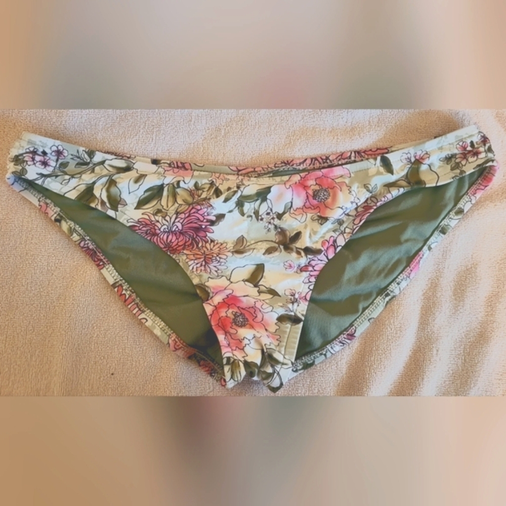Mossimo Supply Co. Floral Bikini Bottom In Pink and Green (Size L) - Picture 5 of 11